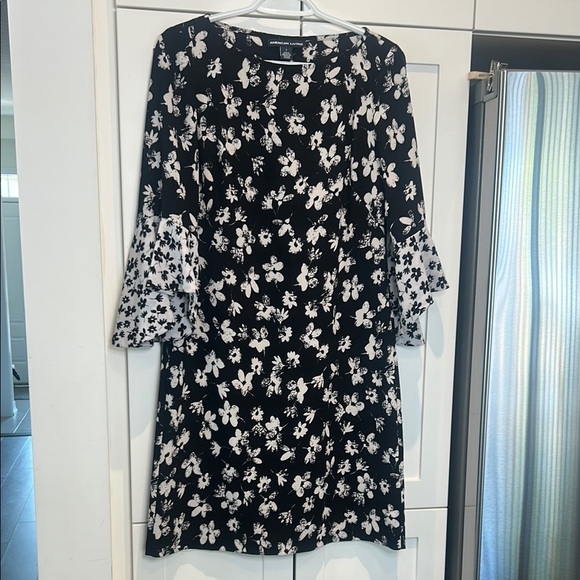 AMERICAN LIVING Women's Celinda Black White Floral Printed Bell Sleeve Dress - Picture 5 of 14